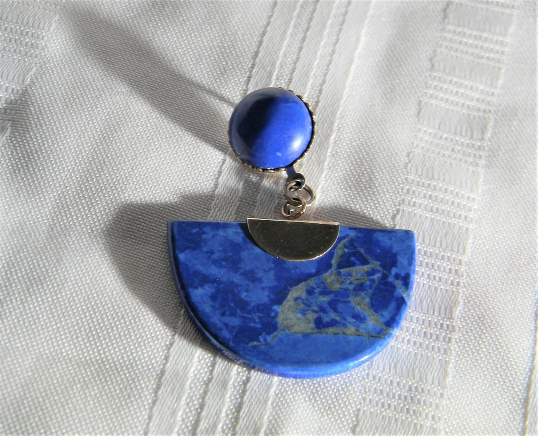 p082 Beautiful Unique Fan Shape Blue Lapis Pendant in Sterling