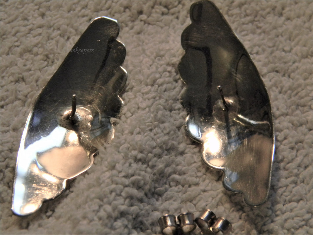 j842 Beautiful Sterling Silver Earrings like Butterfly Wings with Blue Stone