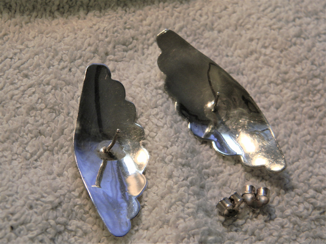 j842 Beautiful Sterling Silver Earrings like Butterfly Wings with Blue Stone