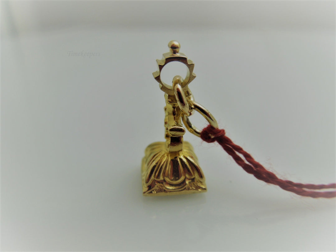 g782 Pretty Ladies Vintage 14kt Yellow Gold Citrine Charm or Pendant
