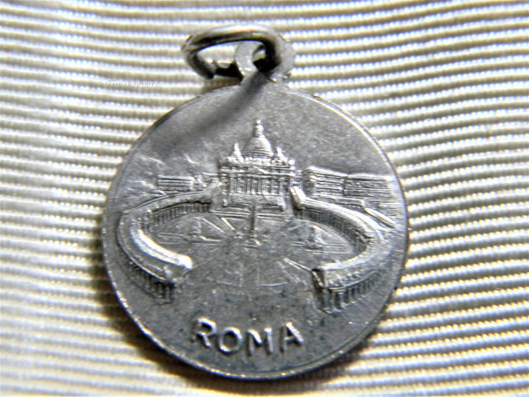j859 Nice Religious Catholic Pope Medal Charm or Pendant in Silver Tone