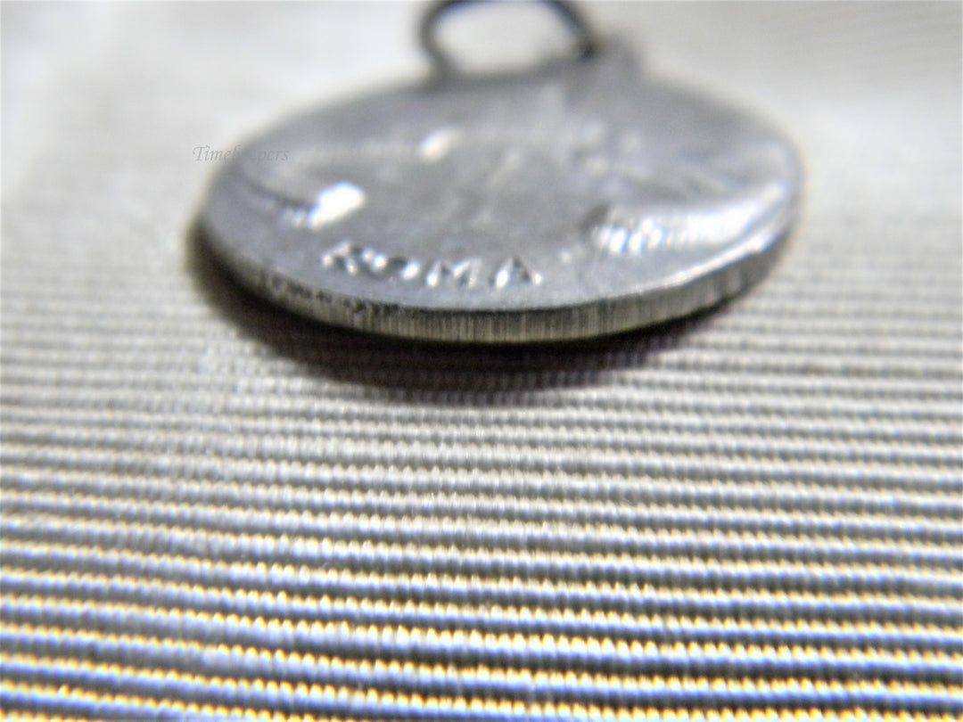 j859 Nice Religious Catholic Pope Medal Charm or Pendant in Silver Tone