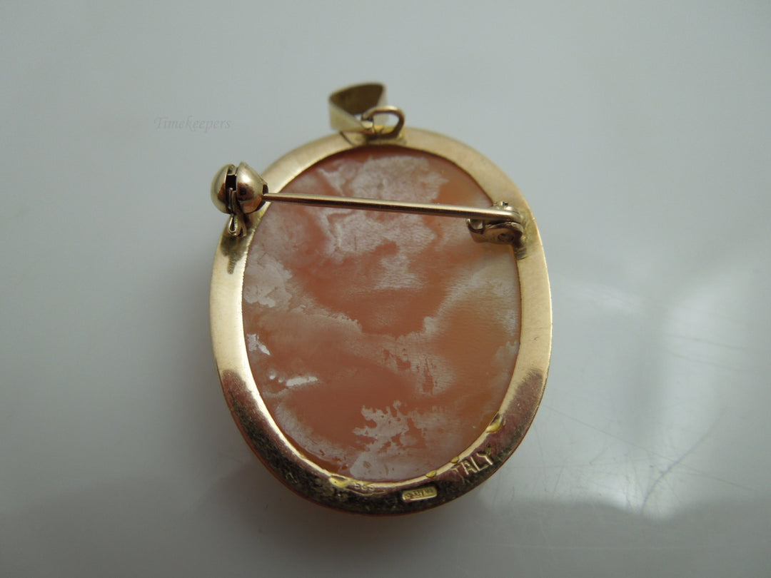 g790 Beautiful Vintage Ladies 14kt Yellow Gold Cameo Pin or Pendant