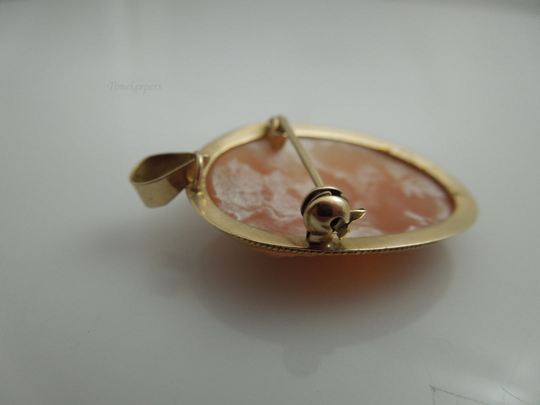 g790 Beautiful Vintage Ladies 14kt Yellow Gold Cameo Pin or Pendant