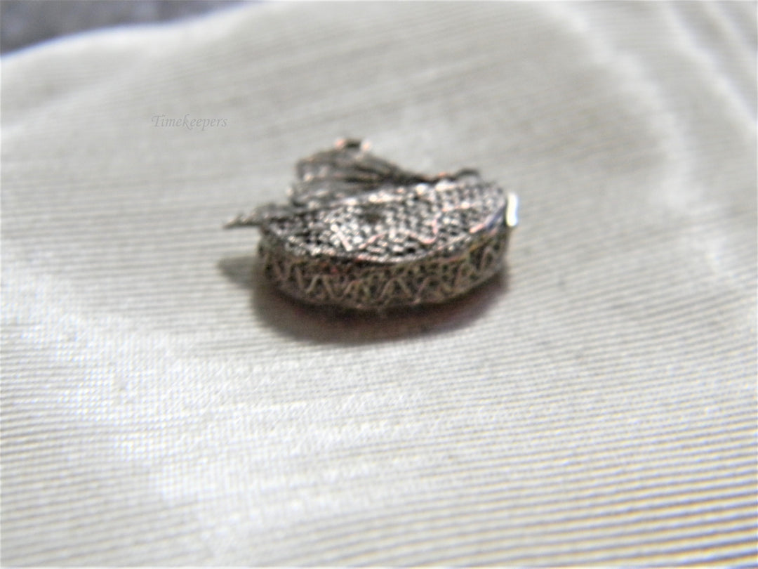 j869 Nice Vintage Sailing Ship Charm/ Pendant in Silver Tone