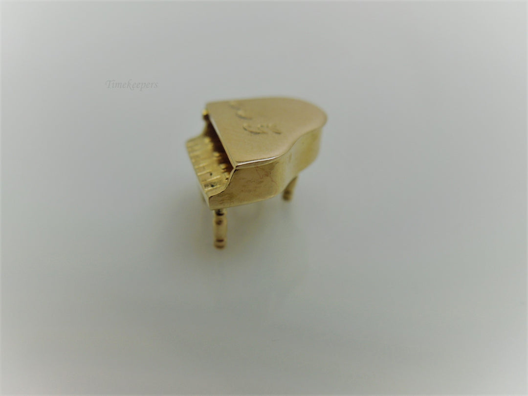 g798 Cute Ladies 14kt Yellow Gold Vintage Grand Piano Charm or Pendant