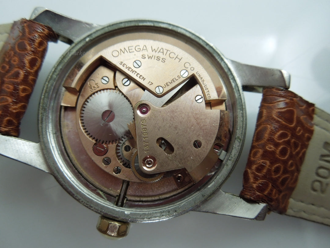 b302 Men's Gold tone Omega wristwatch