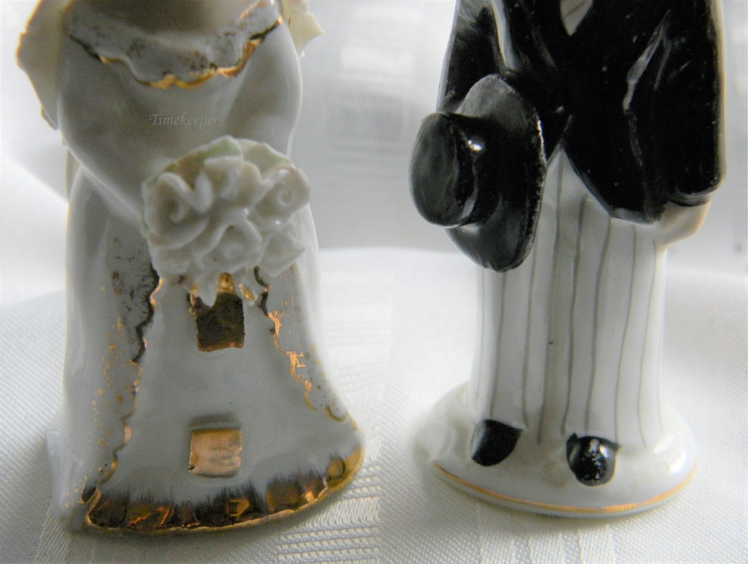 p157 Vintage Set of Bride and Groom Figurines or Cake Toppers 1950's