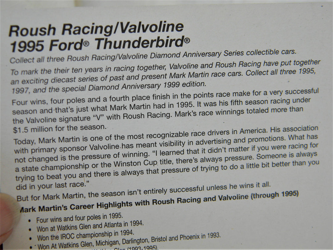 j230 Hot Wheels Valvoline Synpower Racing 1995 Ford in Original Package