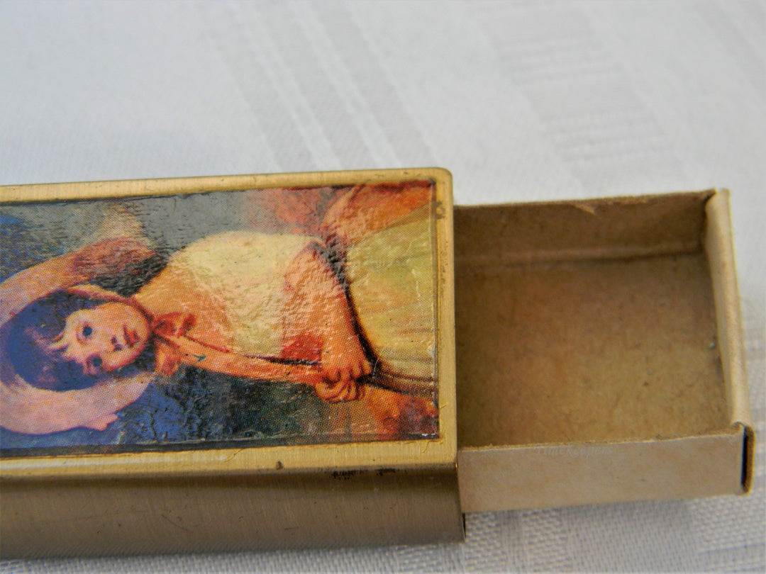 j231 Vintage Small Matchbox Sleeve Depicting a Young Girl