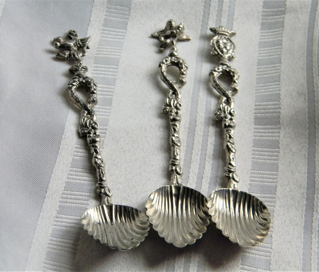 p164 Vintage Silver Plate set of 3 Demitasse Spoons with Shell bowls