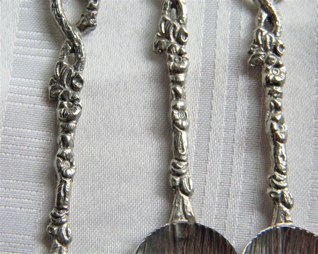 p164 Vintage Silver Plate set of 3 Demitasse Spoons with Shell bowls