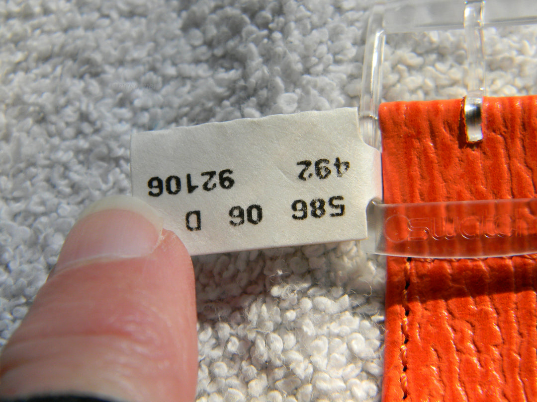 j910 Swatch Watch Red Island Scuba 200 SDK106 Quartz Movement In Box with Papers