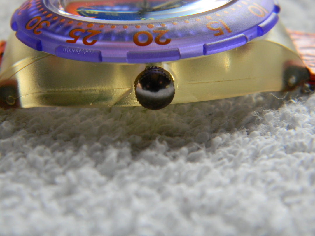 j910 Swatch Watch Red Island Scuba 200 SDK106 Quartz Movement In Box with Papers