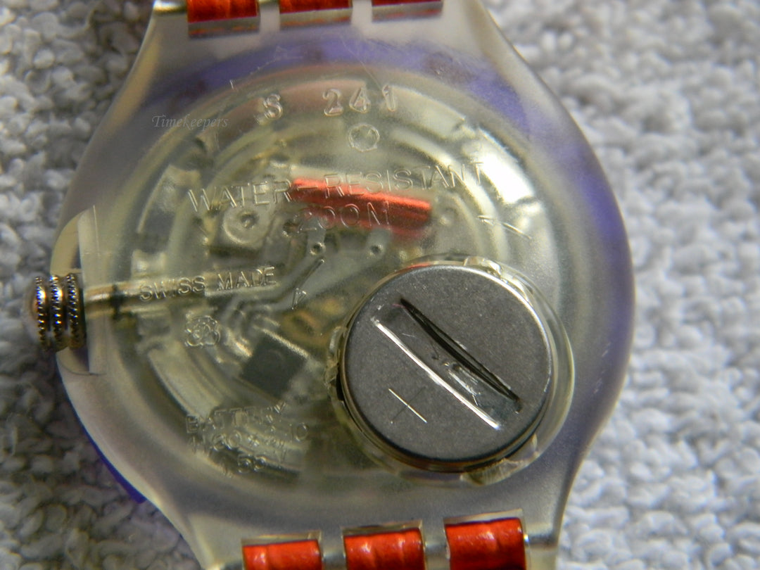 j910 Swatch Watch Red Island Scuba 200 SDK106 Quartz Movement In Box with Papers