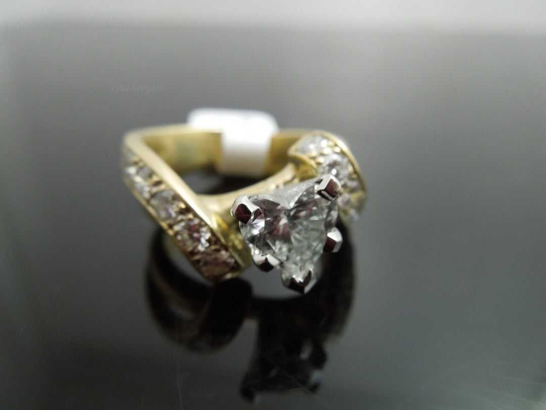 g850 Gorgeous Ladies Heart Shaped Diamond Engagement Ring Set in 21.6kt Yellow Gold