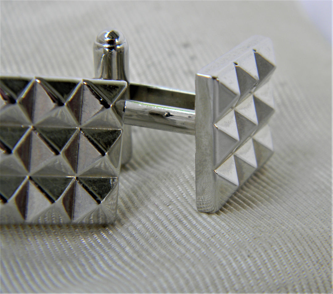 j241 Handsome Mark Ecko Geometric Design Cuff Links in Silver Tone