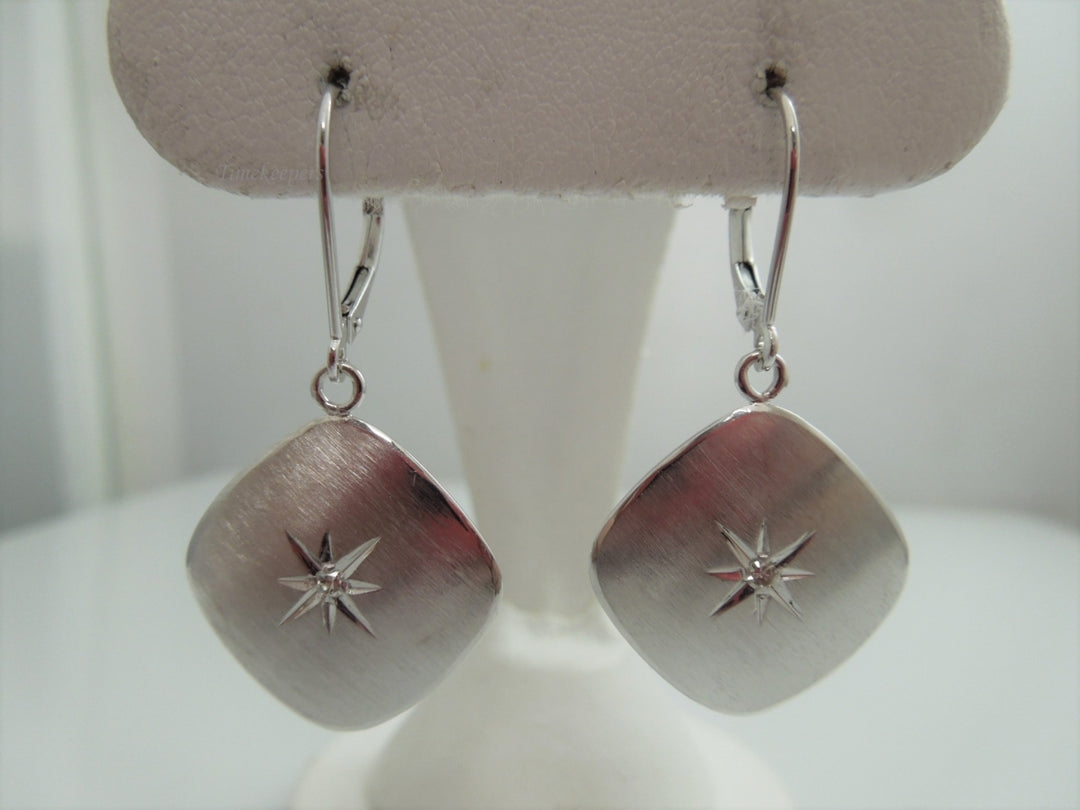 c396 Lovely Ladies Vintage Square Diamond Starburst Earrings in 14kt White Gold