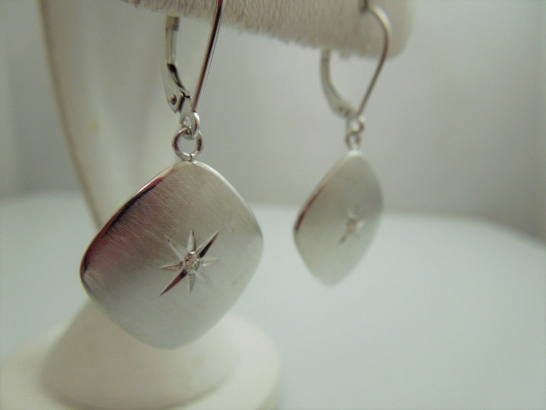 c396 Lovely Ladies Vintage Square Diamond Starburst Earrings in 14kt White Gold