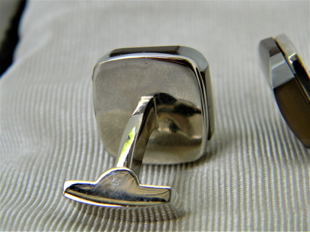 j243 Handsome Inlay Design Ecara Cuff Links in Silver Tone