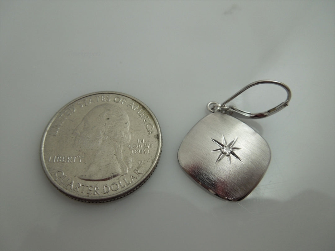 c396 Lovely Ladies Vintage Square Diamond Starburst Earrings in 14kt White Gold