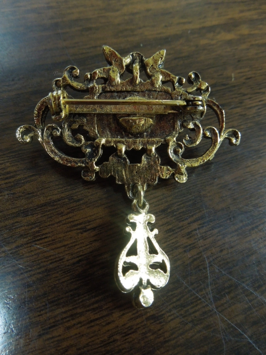 q940 Vintage Gold Filled White Green Gemstone Pearl Pin Brooch