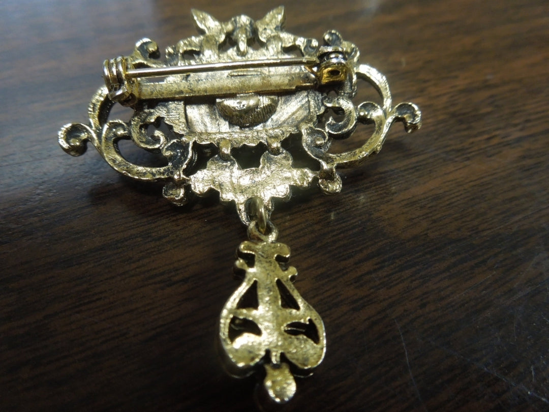 q940 Vintage Gold Filled White Green Gemstone Pearl Pin Brooch