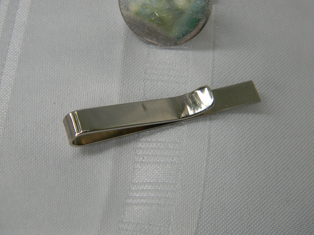 j927 Handsome Hickok Cufflinks and Tie Bar set in Original Box