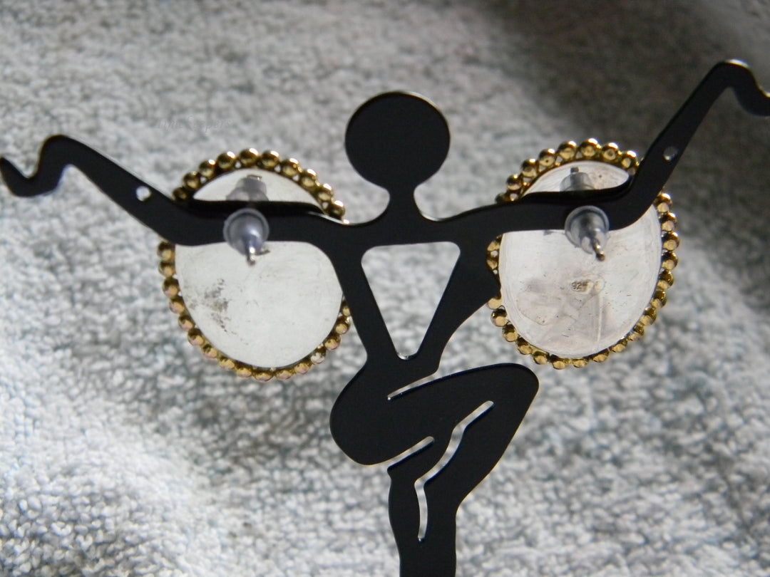 j929 Beautiful Oval Sterling Silver Earrings on Posts with Gold Wash Frame