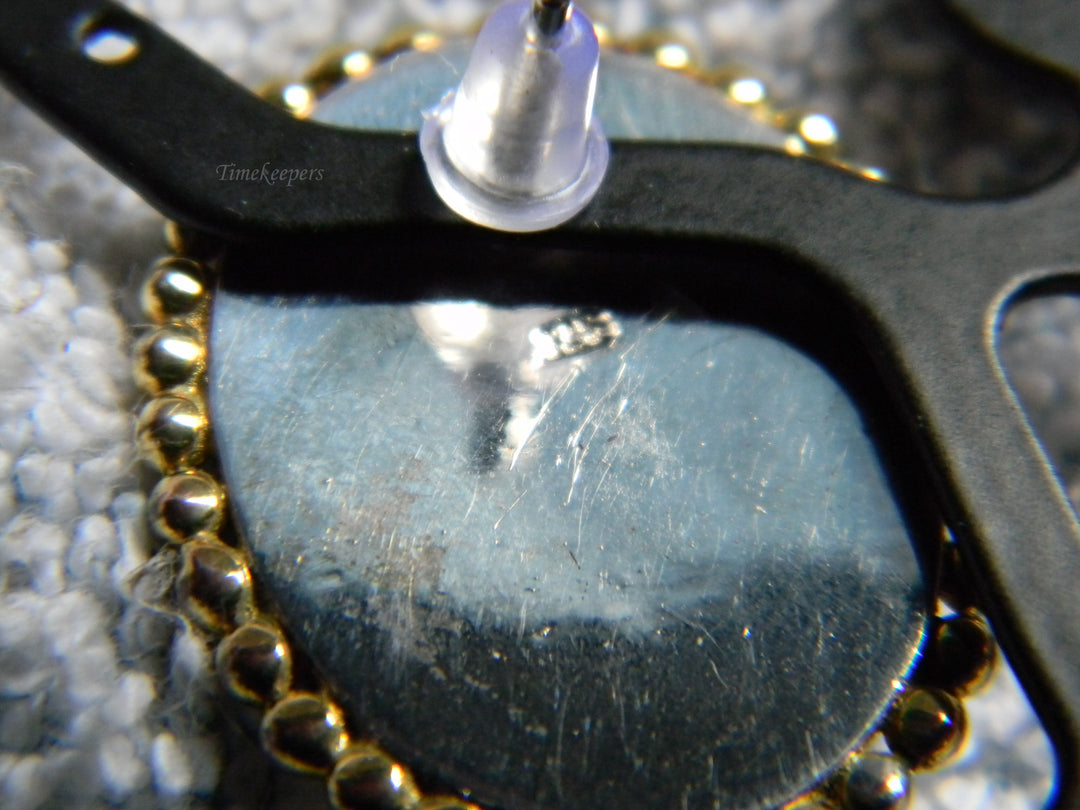 j929 Beautiful Oval Sterling Silver Earrings on Posts with Gold Wash Frame