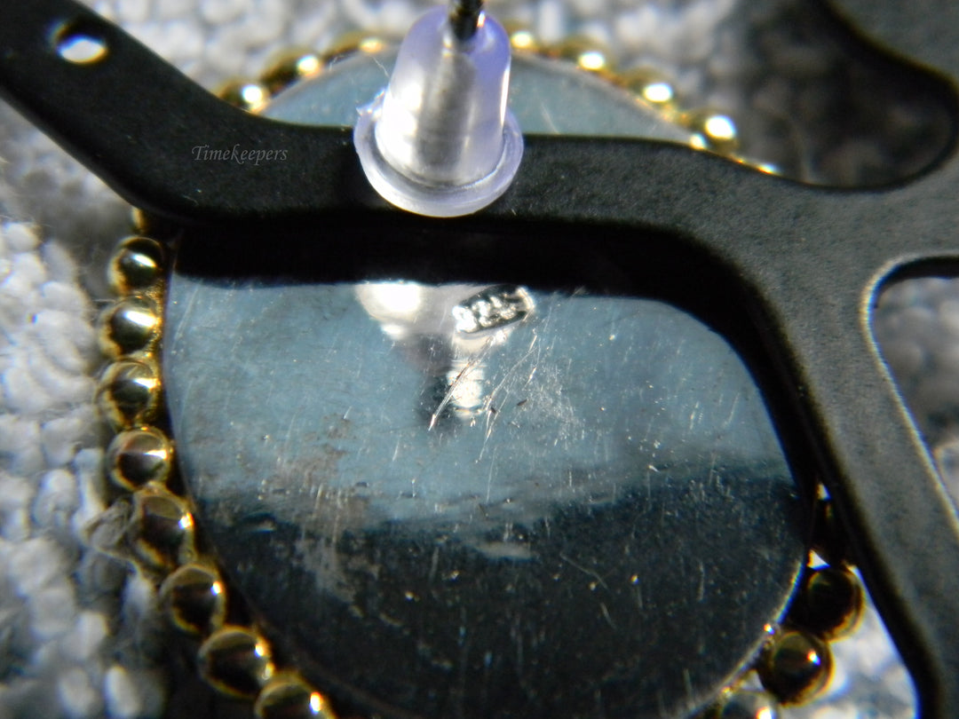 j929 Beautiful Oval Sterling Silver Earrings on Posts with Gold Wash Frame