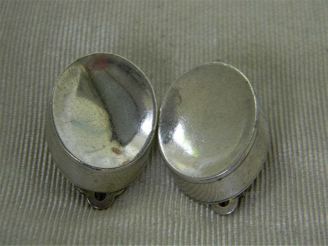 j253 Beautiful Sterling Silver Oval Clip Earrings by Jondell
