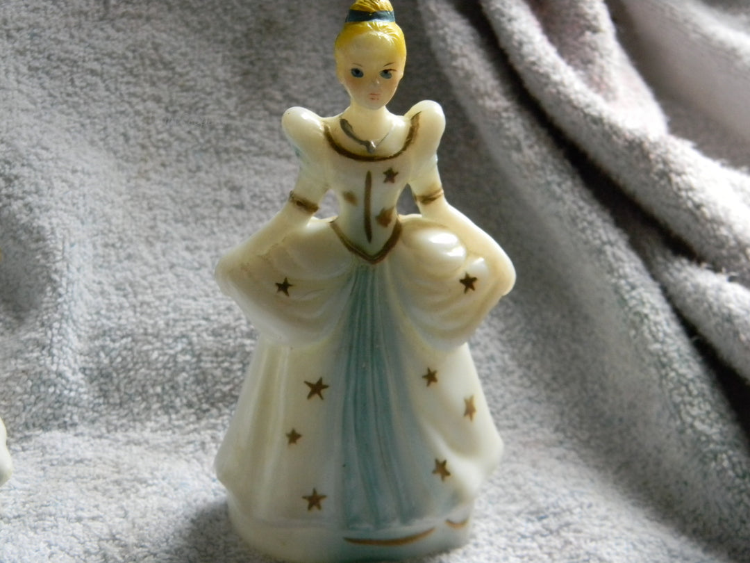 j931 Vintage Plastic Cinderella Figure/ Cake Topper from Hong Kong 1960's