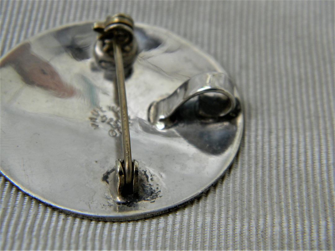 j261 Vintage Sterling Niello Gray Enamel Round Flower Brooch/ Pendant