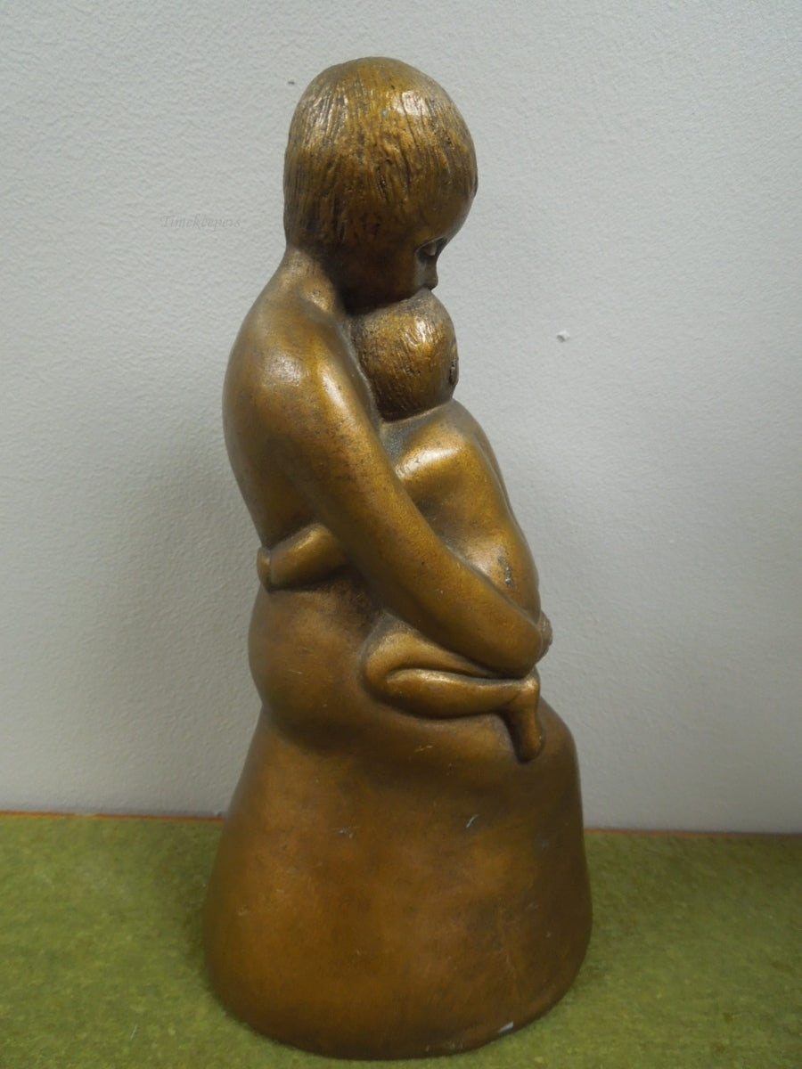 q949 1970 HELGA MEYER Replica Sculpture "Together" Mother and Baby Figurine, Vintage 8"