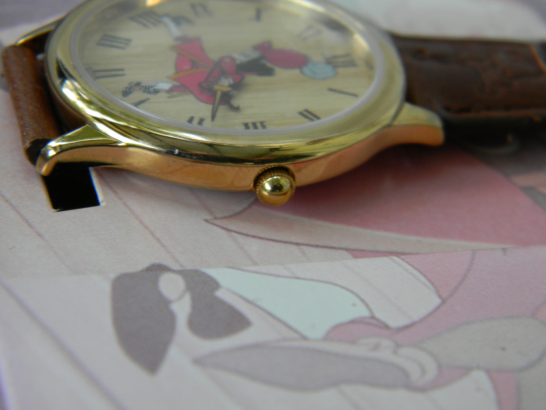 j950 Disney Collector Captain Hook Watch in Movie Reel Case 1994