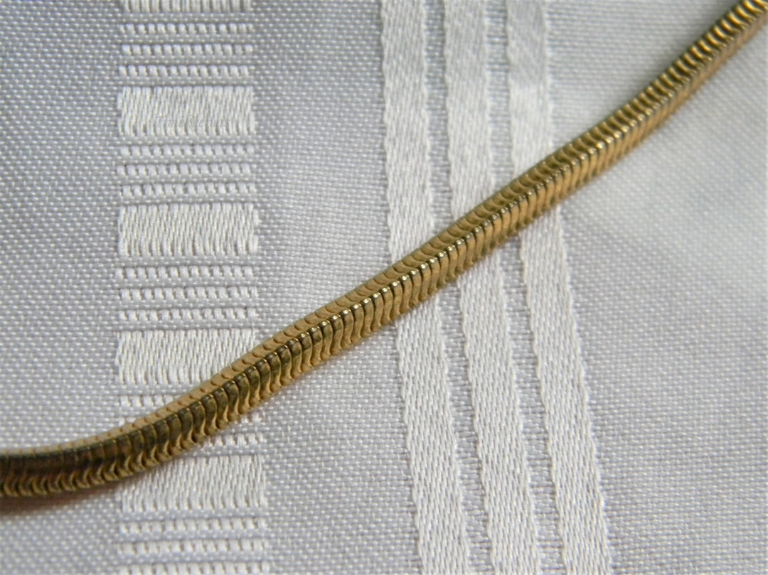 p205 Lot of 3 Gold Tone Necklaces One Short One medium One Long