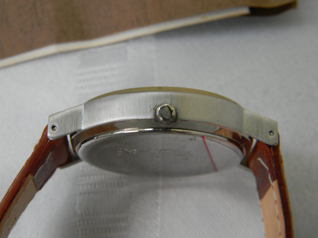 j952 Disney's Jungle Book Wrist Watch with Baloo for the Collector Original box