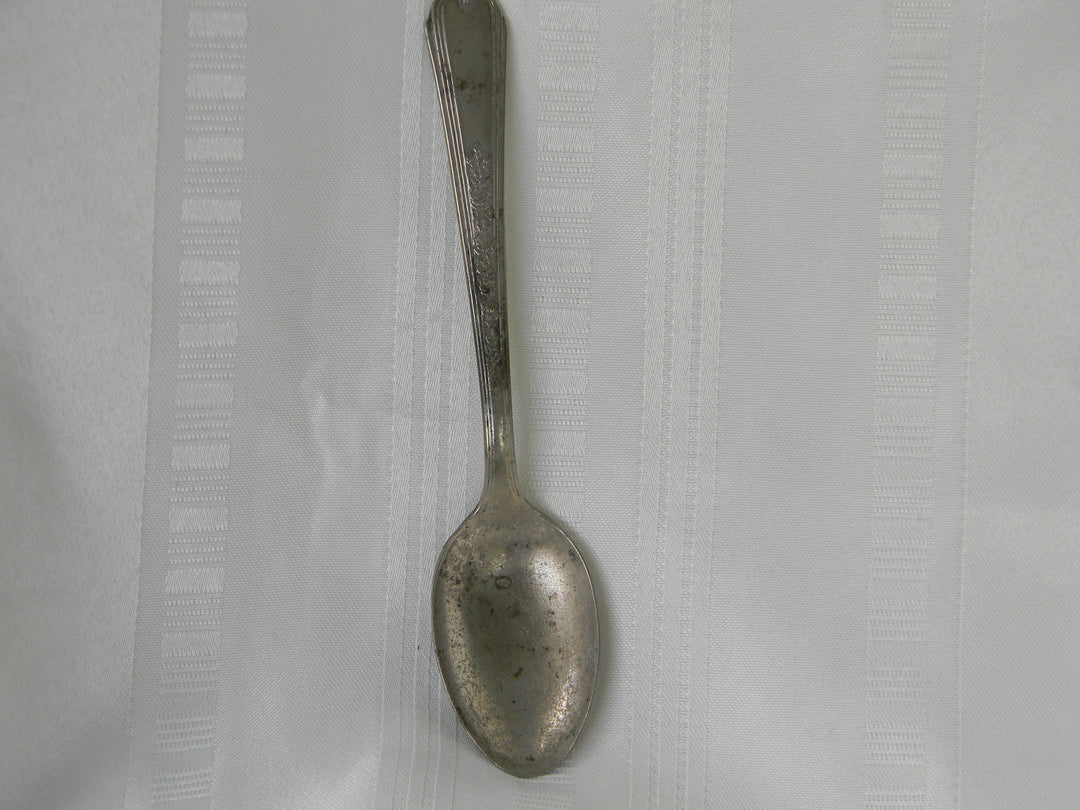 j975 Vintage Plymouth Silver Plate Spoon Jewel Pattern