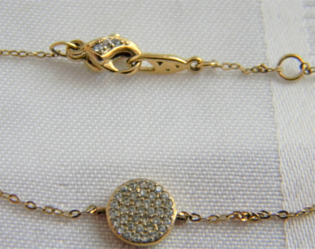 p237 Lovely Gold Tone Rolo Chain Bracelet with Small Medallion Covered with CZ