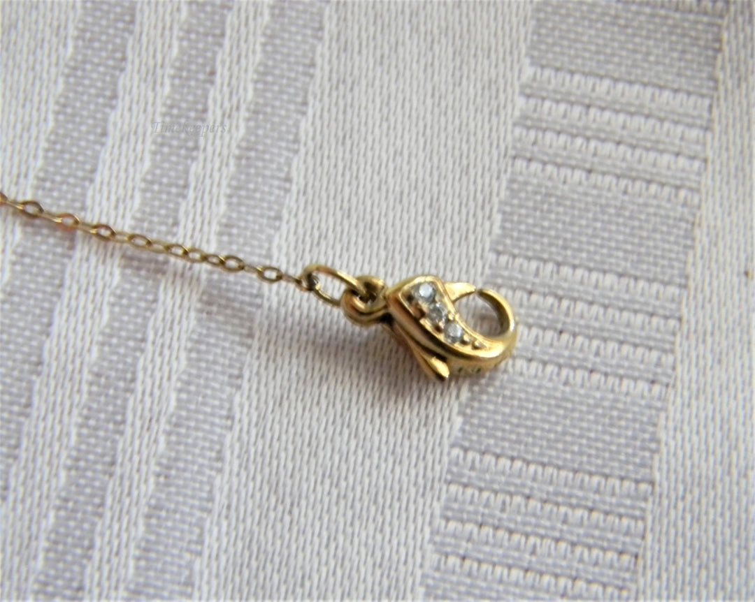 p237 Lovely Gold Tone Rolo Chain Bracelet with Small Medallion Covered with CZ