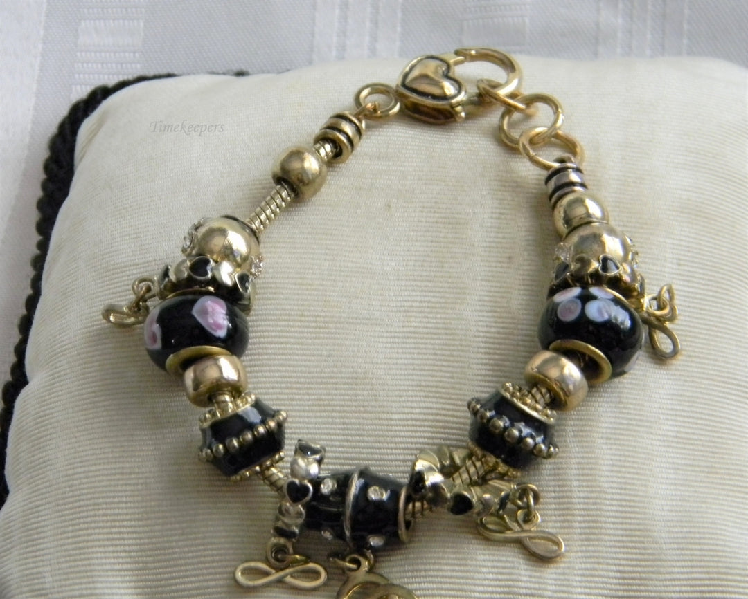 p241 Nice Silver Tone European Charm Bracelet with 15 Slide Charms