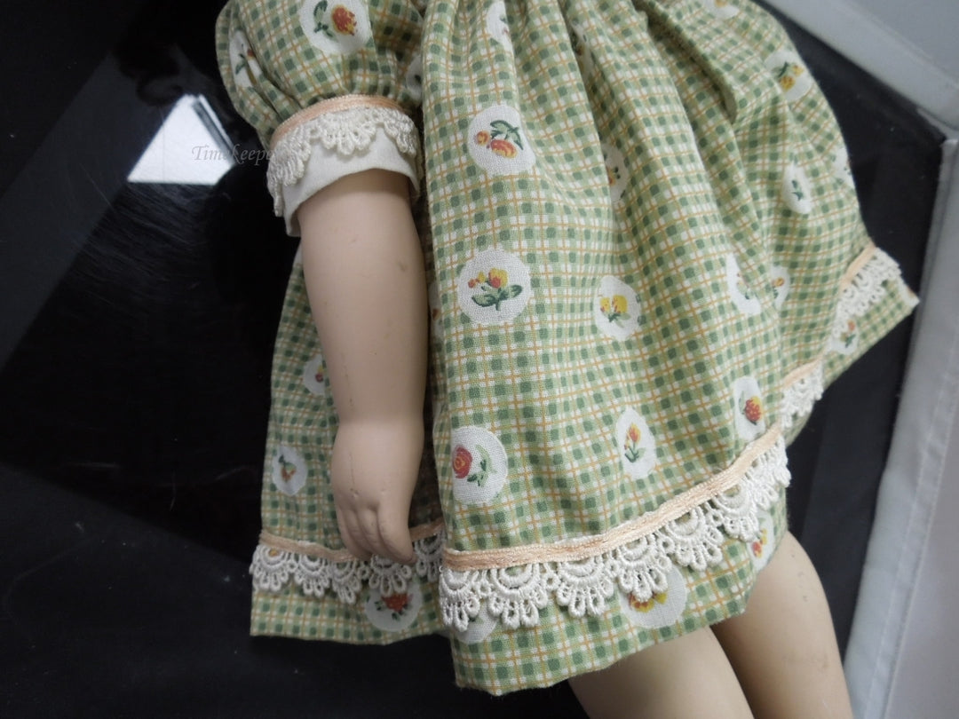 h686 Vintage Doll with cloth Body Porcelain Head, Hands, Legs and Feet