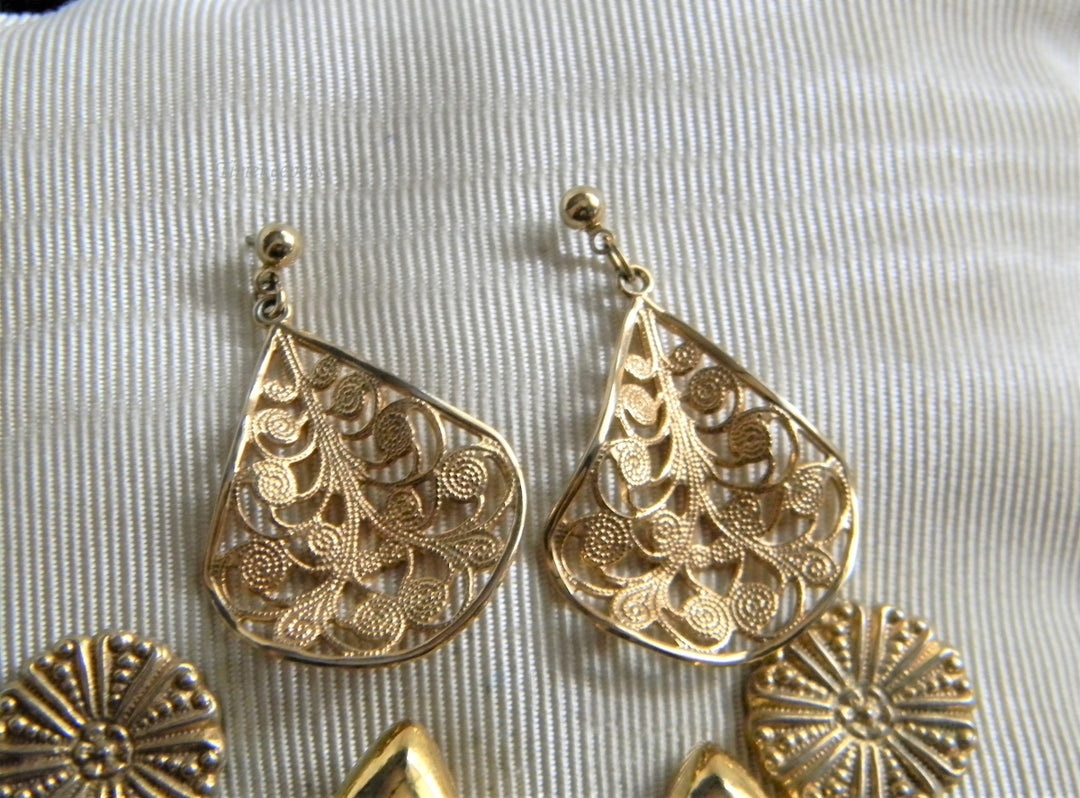 p256 Vintage Three Pair Pretty Gold Tone Earrings Dangle and Stud