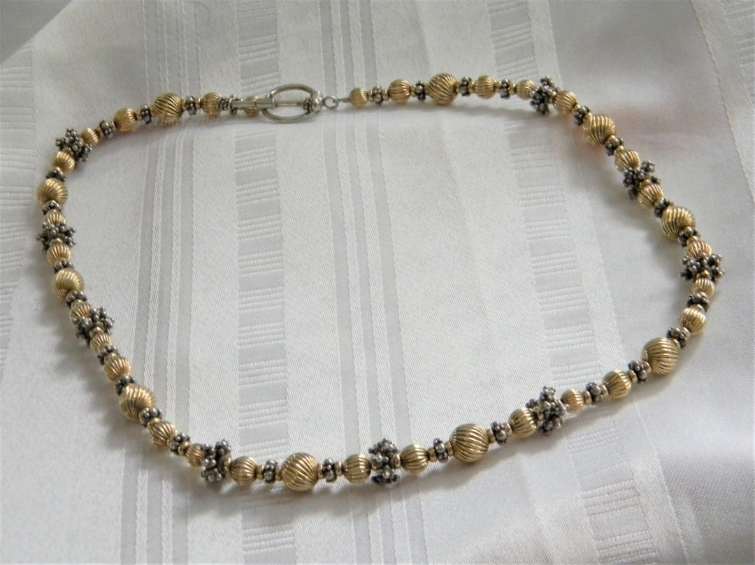 p261 Vintage Pretty Gold and Silver tone Beaded Necklace with Toggle Clasp