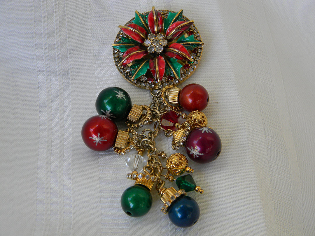 h388 Stunning Lunch at the Ritz Convertible Poinsettia Christmas Brooch/ Pendant