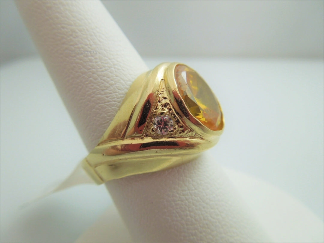 g938 Stylish Unisex Lab Created Yellow Topaz Ring set in 14kt Yellow Gold