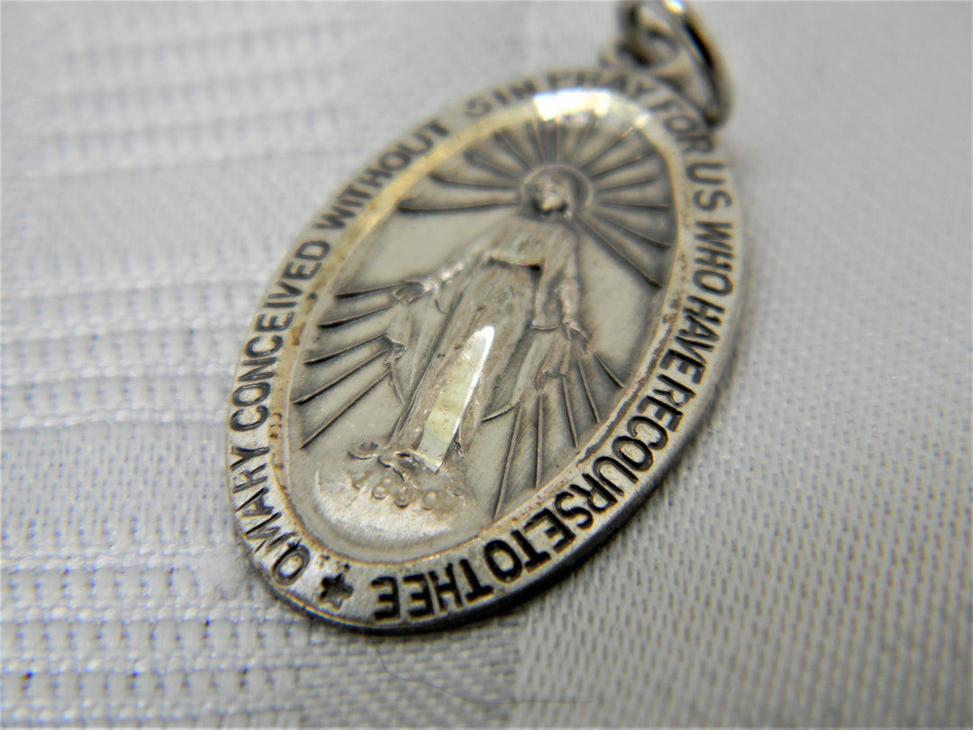 j327 Vintage Sterling Silver Virgin Mary Miraculous Charm Pendant