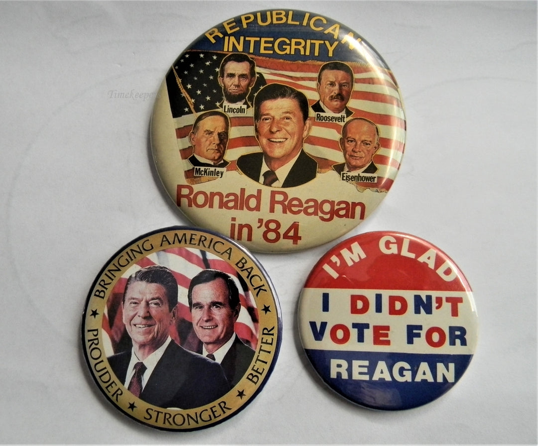 p272 Lot of Three Campaign Buttons, Reagan and No Reagan