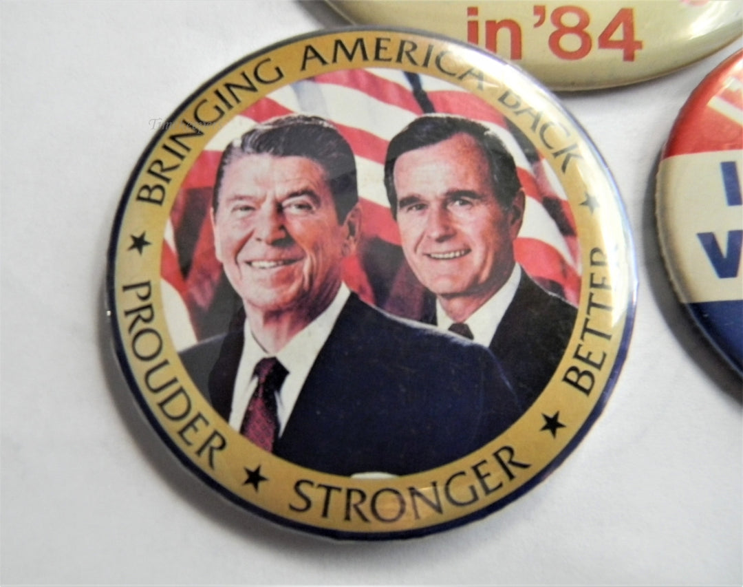 p272 Lot of Three Campaign Buttons, Reagan and No Reagan